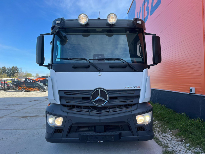 Mercedes-Benz Antos 2535 6x2*4 CHASSIS L=7788 mm - Camión portacontenedore/ Intercambiable: foto 3 Mercedes-Benz Antos 2535 6x2*4 CHASSIS L=7788 mm - Camión portacontenedore/ Intercambiable: foto 3