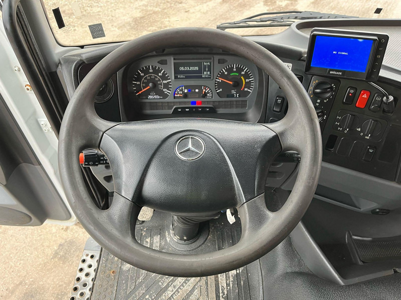 Camión volquete Mercedes-Benz Axor 1824 4x4 POSSIBLE TO BUY WITH SPREADER & FRONT PLOW: foto 16
