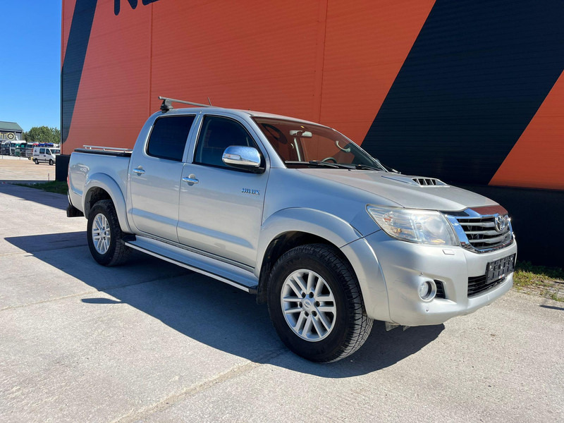 Toyota Hilux 4x4 - Pick-up: foto 4 Toyota Hilux 4x4 - Pick-up: foto 4