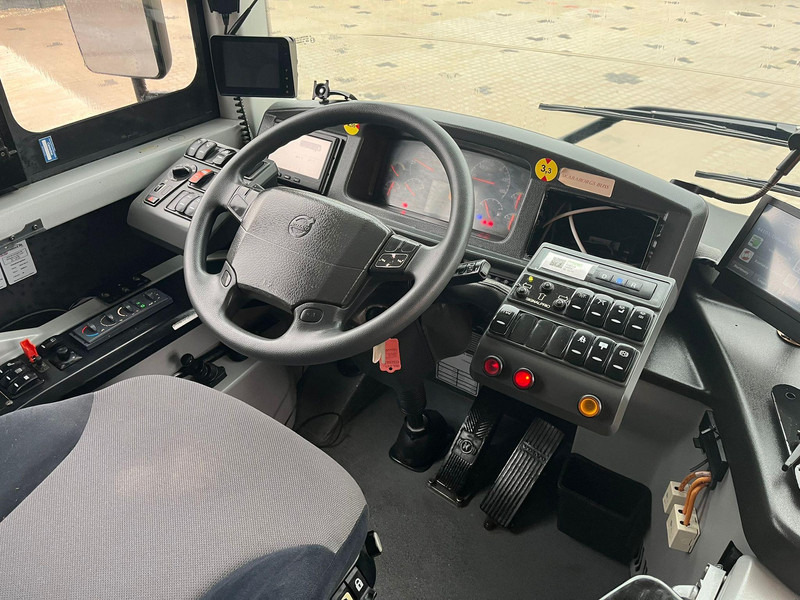 Autobús suburbano Volvo B7RLE 8900 4x2 48 SEATS + 28 STANDING / AC / AUXILIARY HEATER / WHEELCHAIR RAMP: foto 9 Autobús suburbano Volvo B7RLE 8900 4x2 48 SEATS + 28 STANDING / AC / AUXILIARY HEATER / WHEELCHAIR RAMP: foto 9