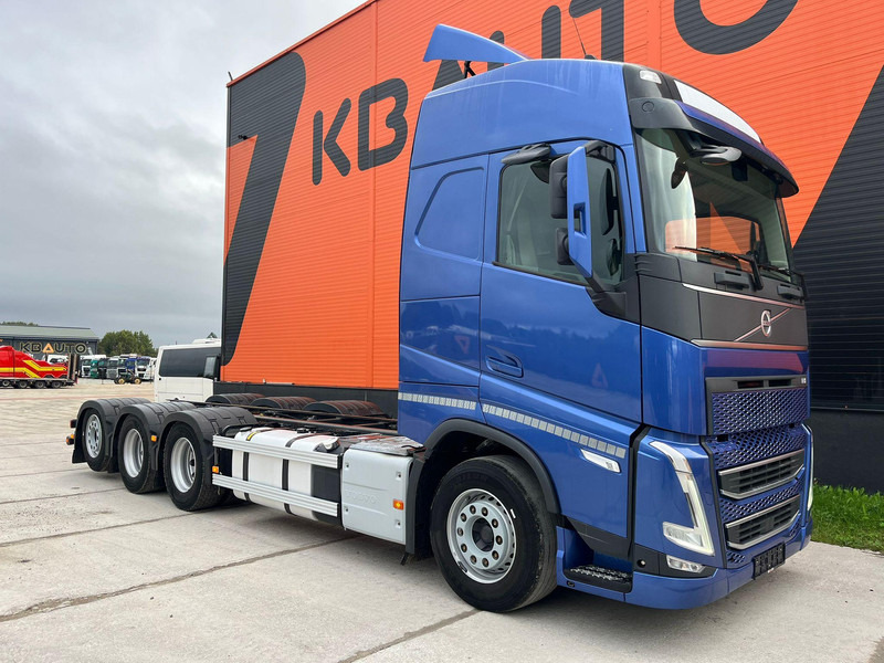 Volvo FH 500 8x4*4 GLOBE XL / RETARDER / CHASSIS L=7589 mm - Camión chasis: foto 3 Volvo FH 500 8x4*4 GLOBE XL / RETARDER / CHASSIS L=7589 mm - Camión chasis: foto 3
