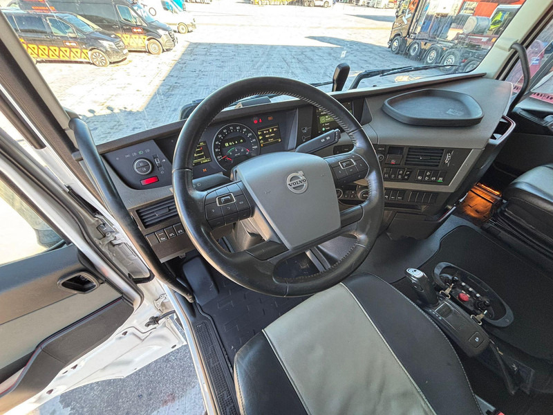 Leasing de Volvo FH 500 8x4 INTERMIX 10 m3 + CHUTE / TANDEM AXLE LIFT Volvo FH 500 8x4 INTERMIX 10 m3 + CHUTE / TANDEM AXLE LIFT: foto 16
