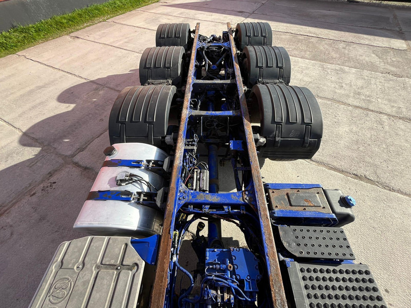 Camión chasis Volvo FH 540 8x2/4 RETARDER / CHASSIS L=5606 mm: foto 9