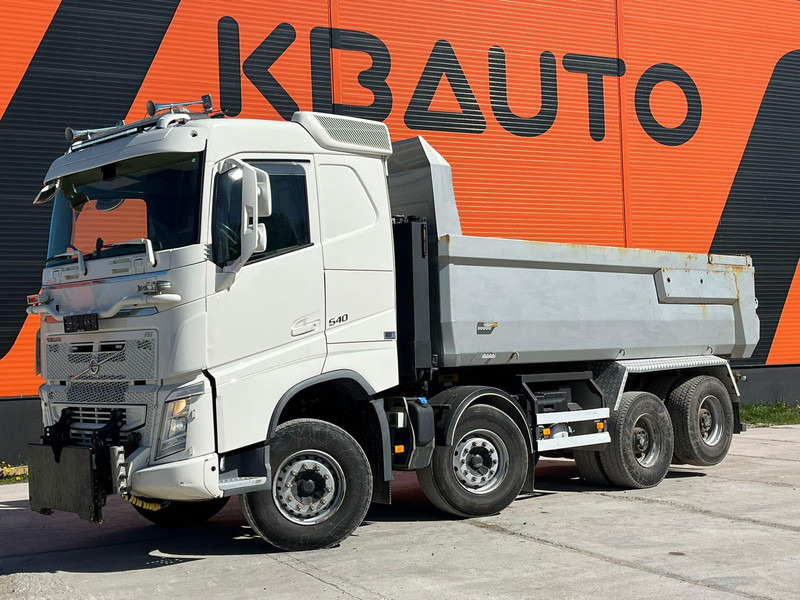Volvo FH 540 8x4 RETARDER / TANDEM AXLE LIFT / BIG AXLES / BOX L=5704 mm - Camión volquete: foto 1 Volvo FH 540 8x4 RETARDER / TANDEM AXLE LIFT / BIG AXLES / BOX L=5704 mm - Camión volquete: foto 1