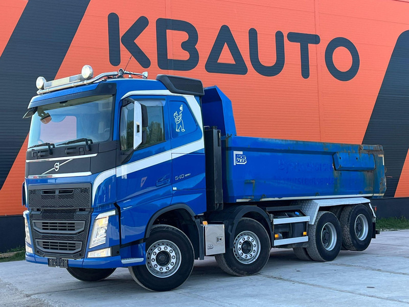 Volvo FH 540 8x4 TANDEM AXLE LIFT / BIG AXLES / BOX L=5712 mm - Camión volquete: foto 1 Volvo FH 540 8x4 TANDEM AXLE LIFT / BIG AXLES / BOX L=5712 mm - Camión volquete: foto 1