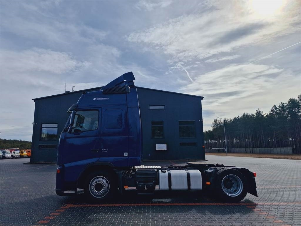Volvo FH 13 440  - Cabeza tractora: foto 2 Volvo FH 13 440  - Cabeza tractora: foto 2