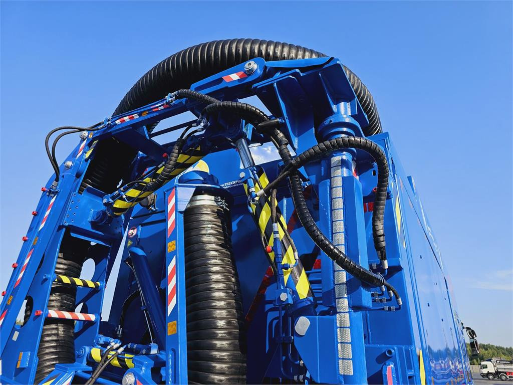 Limpieza de alcantarillado Iveco Saugbagger vacuum cleaner excavator sucking loos: foto 18