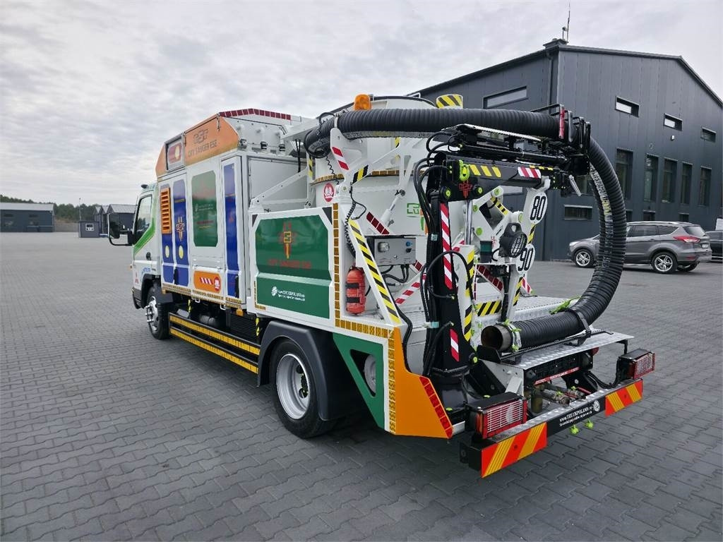 Mitsubishi CANTER odkurzacz koparka ssąca Saugbagger CITY SAU - Limpieza de alcantarillado: foto 5 Mitsubishi CANTER odkurzacz koparka ssąca Saugbagger CITY SAU - Limpieza de alcantarillado: foto 5