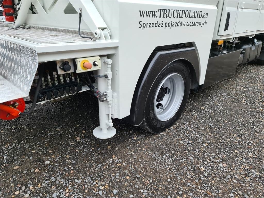 Mitsubishi CANTER odkurzacz koparka ssąca Saugbagger CITY SAU - Limpieza de alcantarillado: foto 2 Mitsubishi CANTER odkurzacz koparka ssąca Saugbagger CITY SAU - Limpieza de alcantarillado: foto 2