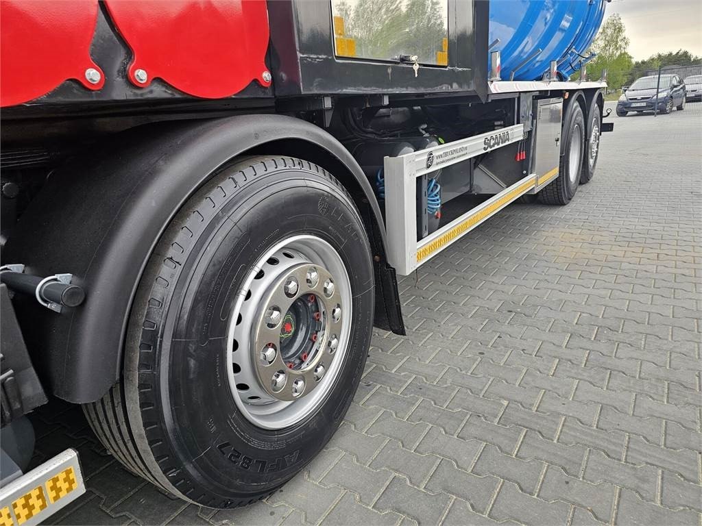 Vehículo municipal Scania Disab Centurion P210/8 Vacuum suction loader: foto 10