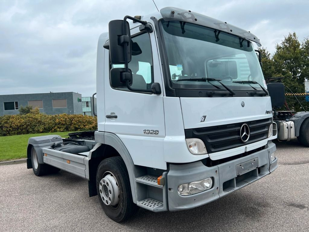 Mercedes-Benz Atego 1328 LS 4x2 + Diagnose Auflieger - Cabeza tractora: foto 4 Mercedes-Benz Atego 1328 LS 4x2 + Diagnose Auflieger - Cabeza tractora: foto 4