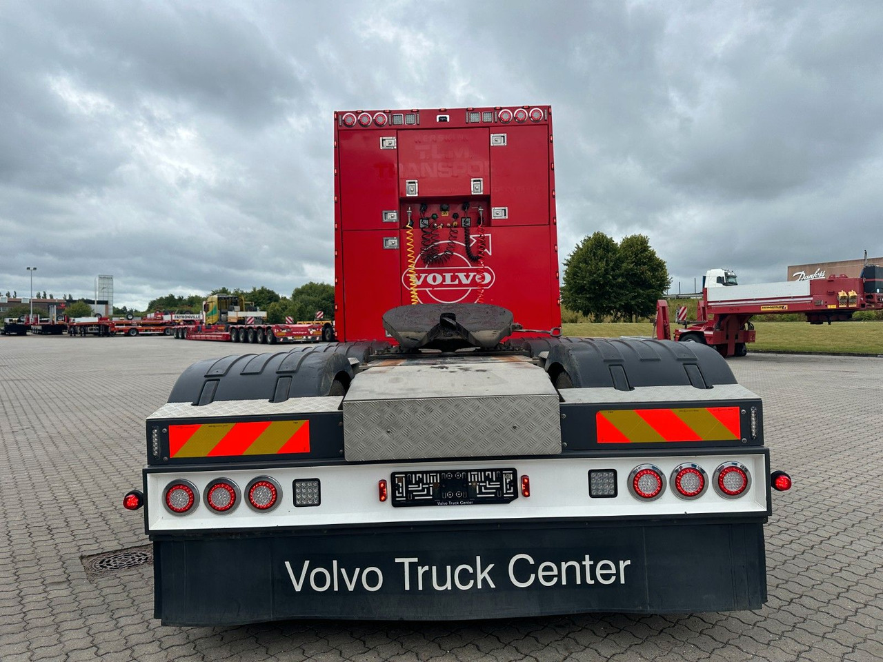 Volvo FH 16 750 8x4 / 250 T / Hydraulik - Cabeza tractora: foto 4 Volvo FH 16 750 8x4 / 250 T / Hydraulik - Cabeza tractora: foto 4
