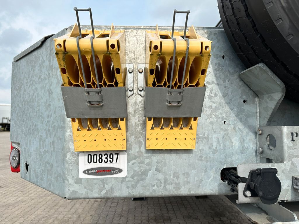 Faymonville Maxtrailer MAX 100 tieflader / ausziehbar Faymonville Maxtrailer MAX 100 tieflader / ausziehbar - Semirremolque góndola rebajadas: foto 3 Faymonville Maxtrailer MAX 100 tieflader / ausziehbar Faymonville Maxtrailer MAX 100 tieflader / ausziehbar - Semirremolque góndola rebajadas: foto 3