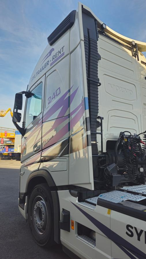 Volvo FH 500 AERO Globetrotter XXL (Location / Rent) - Cabeza tractora: foto 4 Volvo FH 500 AERO Globetrotter XXL (Location / Rent) - Cabeza tractora: foto 4