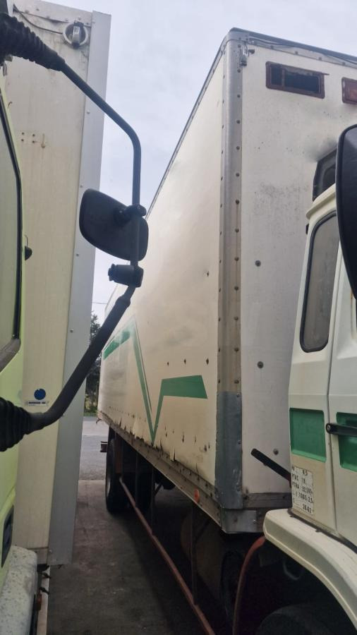 Renault Gamme G 260 - Camión caja cerrada: foto 3 Renault Gamme G 260 - Camión caja cerrada: foto 3
