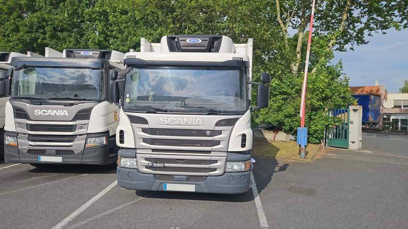 Scania P 320 - Camión frigorífico: foto 2 Scania P 320 - Camión frigorífico: foto 2
