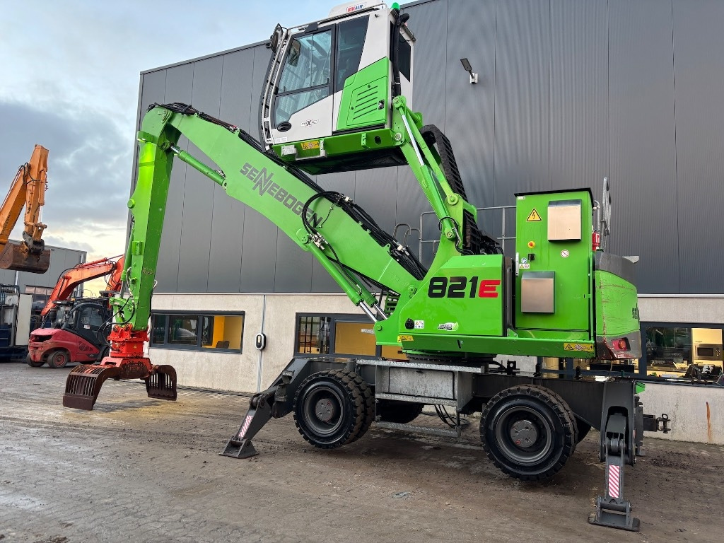 Sennebogen 821 E Electric - 821M Electric - Manipulador de materiales: foto 1 Sennebogen 821 E Electric - 821M Electric - Manipulador de materiales: foto 1