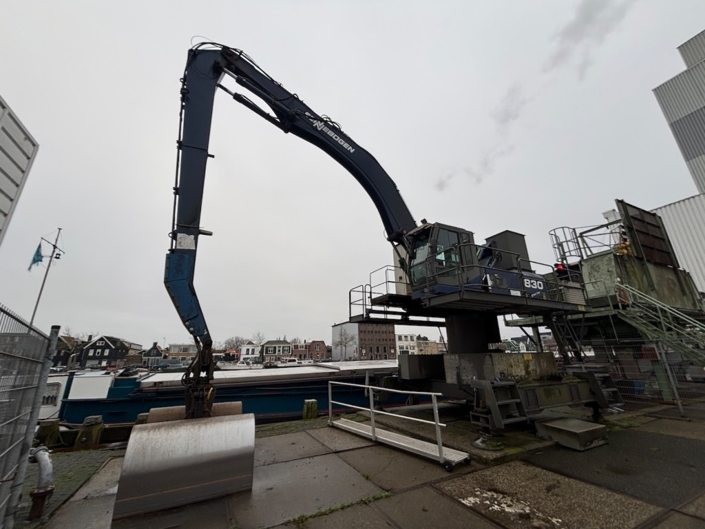 Manipulador de materiales Sennebogen 830 Electric / 830A: foto 6