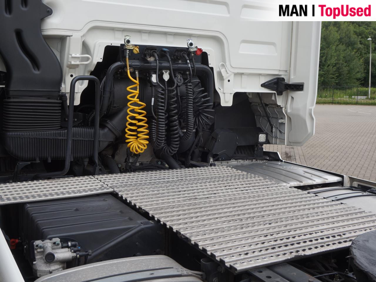 MAN TGX 18.480 4x2 BL SA / OptiView / 2 Tanks / LED - Cabeza tractora: foto 3 MAN TGX 18.480 4x2 BL SA / OptiView / 2 Tanks / LED - Cabeza tractora: foto 3