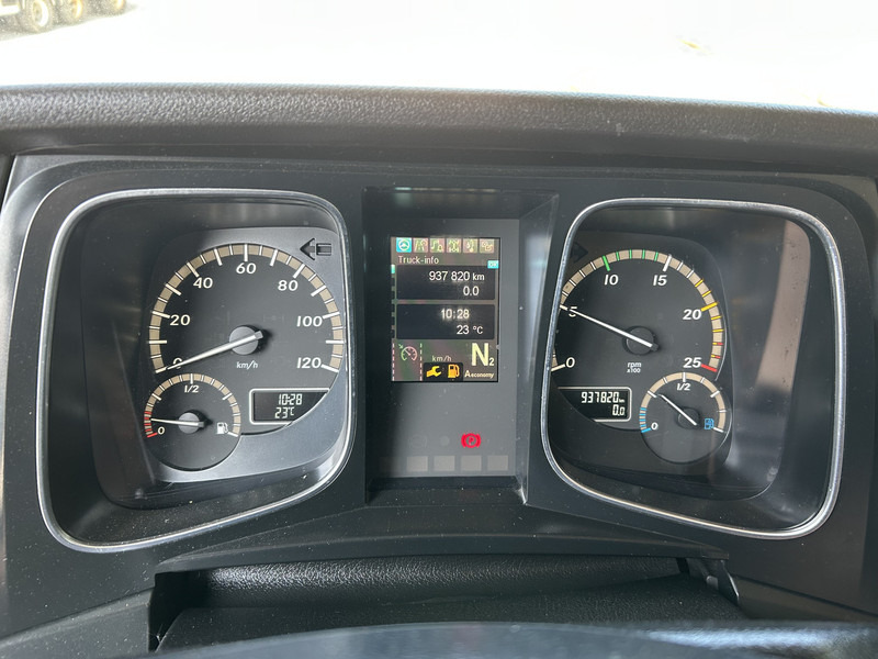 Mercedes-Benz Actros 1842 Streamspace / 937 dkm / 2 Tanks / NL Truck - Cabeza tractora: foto 4 Mercedes-Benz Actros 1842 Streamspace / 937 dkm / 2 Tanks / NL Truck - Cabeza tractora: foto 4