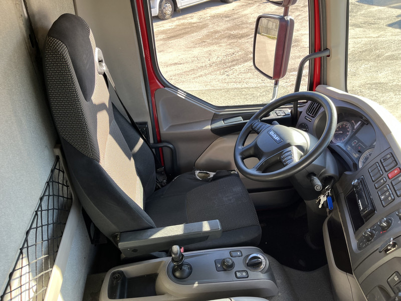 DAF LF 210 FA / 12 Ton / 416 dkm / Koffer / LBW / NL LKW - Camión caja cerrada: foto 3 DAF LF 210 FA / 12 Ton / 416 dkm / Koffer / LBW / NL LKW - Camión caja cerrada: foto 3