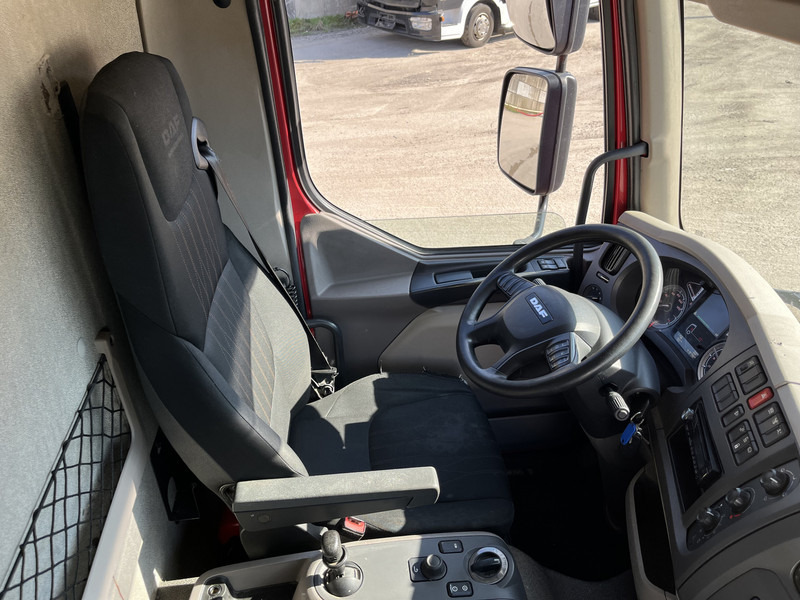 DAF LF 210 FA / 12 Ton / 419 dkm / Koffer / LBW 1500 kg / NL LKW - Camión caja cerrada: foto 3 DAF LF 210 FA / 12 Ton / 419 dkm / Koffer / LBW 1500 kg / NL LKW - Camión caja cerrada: foto 3