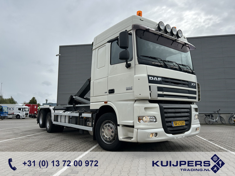 Camión multibasculante, Camión grúa DAF XF 105 510 SC 6x2 / VDL Hook 25 Ton / 327 dkm / 9 Ton Front Axle / APK TUV 04-26: foto 1