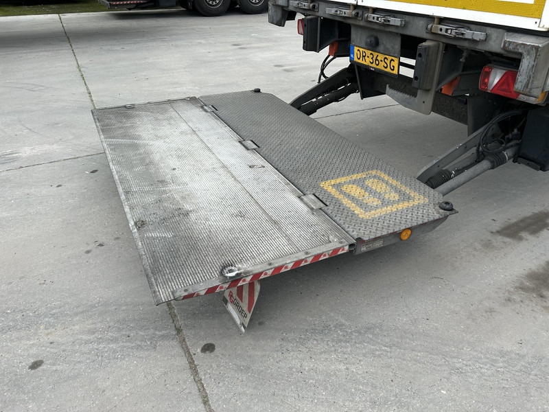 Fruehauf CNP 03 / Box / Laadklep / SAF Schijf - Semirremolque caja cerrada: foto 5 Fruehauf CNP 03 / Box / Laadklep / SAF Schijf - Semirremolque caja cerrada: foto 5