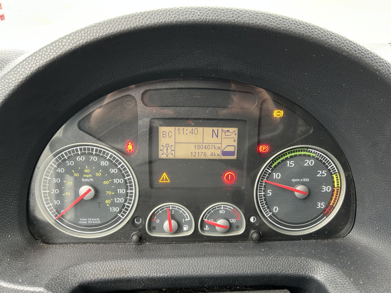 Iveco EuroCargo 180 / Motor Problem / Blad - Blad / Manual / Box / Loadlift - Camión caja cerrada: foto 4 Iveco EuroCargo 180 / Motor Problem / Blad - Blad / Manual / Box / Loadlift - Camión caja cerrada: foto 4