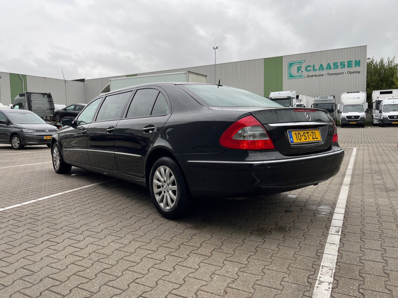 Sedan Mercedes-Benz E-Klasse / Limousine / 240 Avantgarde / 4-Matic / 8-pers / APK/TUV 09-2026 /: foto 12