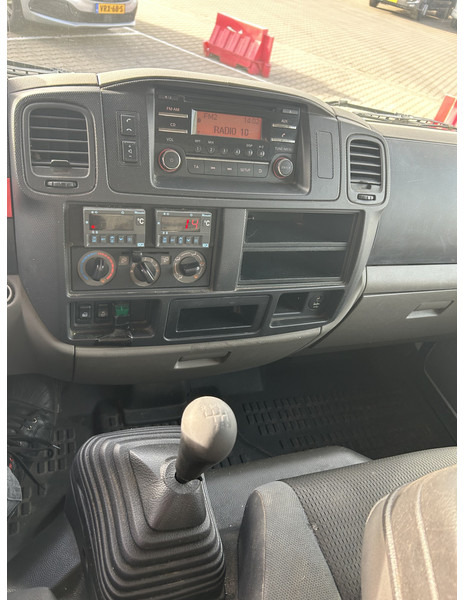 Nissan Cabstar NT400 / Duo Temp Frigo -30 gr / 146 dkm / Blad - Blad / APK TUV 03-26 - Furgoneta frigorifica: foto 5 Nissan Cabstar NT400 / Duo Temp Frigo -30 gr / 146 dkm / Blad - Blad / APK TUV 03-26 - Furgoneta frigorifica: foto 5