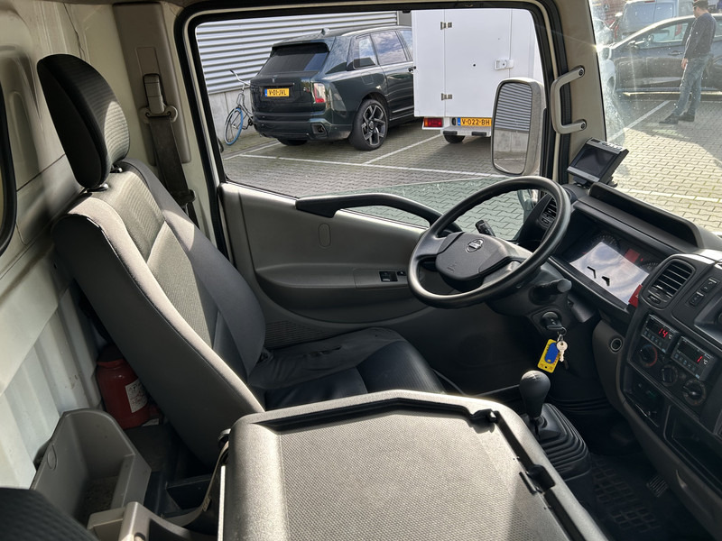 Nissan Cabstar NT400 / Duo Temp Frigo -30 gr / 146 dkm / Blad - Blad / APK TUV 03-26 - Furgoneta frigorifica: foto 3 Nissan Cabstar NT400 / Duo Temp Frigo -30 gr / 146 dkm / Blad - Blad / APK TUV 03-26 - Furgoneta frigorifica: foto 3