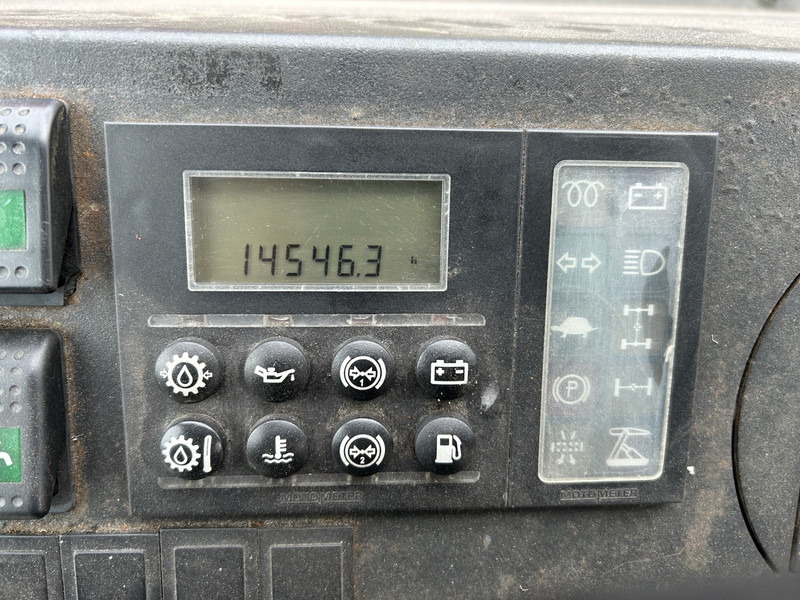 Terberg YT 180 / BDF Umsetzer / Wechselhubwagen / Terminal Truck / Mercedes Motor - Camión portacontenedore/ Intercambiable: foto 4 Terberg YT 180 / BDF Umsetzer / Wechselhubwagen / Terminal Truck / Mercedes Motor - Camión portacontenedore/ Intercambiable: foto 4