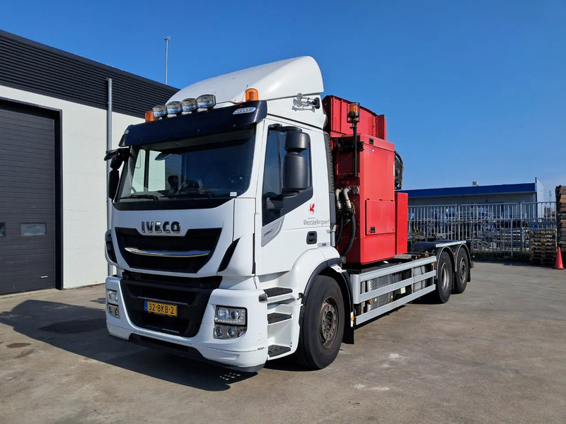 Iveco - Camión de basura: foto 1 Iveco - Camión de basura: foto 1