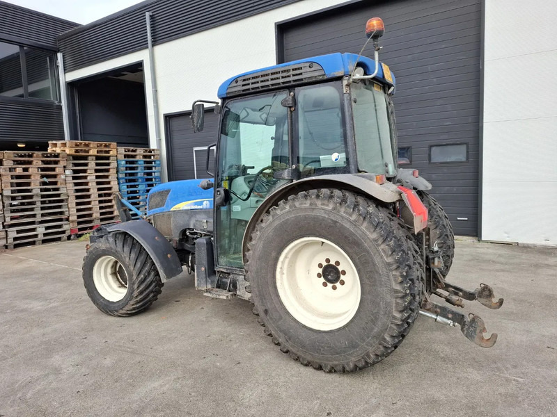 New Holland T 4040 F T4040F - Tractor: foto 1 New Holland T 4040 F T4040F - Tractor: foto 1