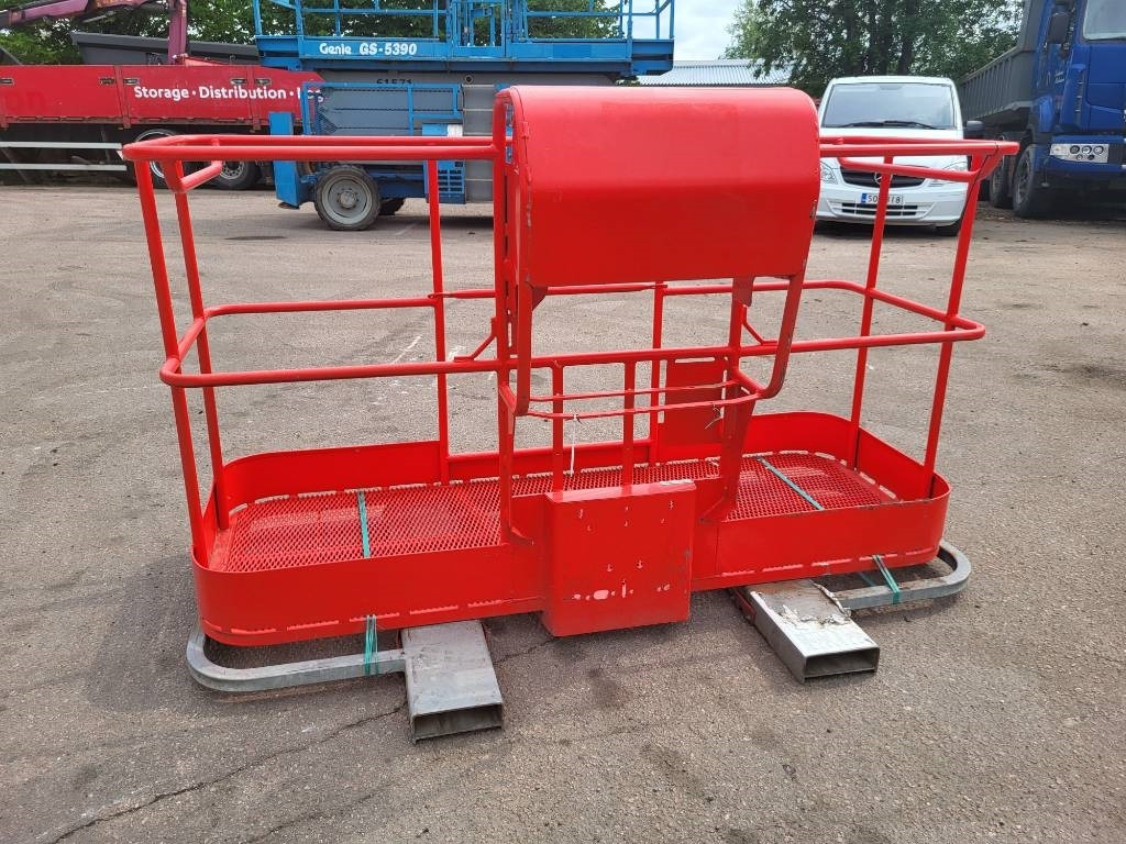Manitou 200 ATJ kori - Plataforma de mástil vertical: foto 5 Manitou 200 ATJ kori - Plataforma de mástil vertical: foto 5