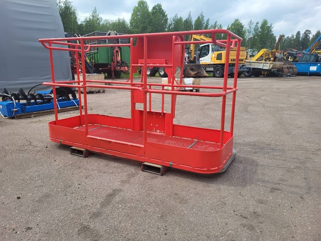 Manitou 200 ATJ kori - Plataforma de mástil vertical: foto 4 Manitou 200 ATJ kori - Plataforma de mástil vertical: foto 4