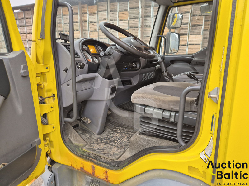 DAF FA LF 45.180 - Camión caja cerrada: foto 5 DAF FA LF 45.180 - Camión caja cerrada: foto 5