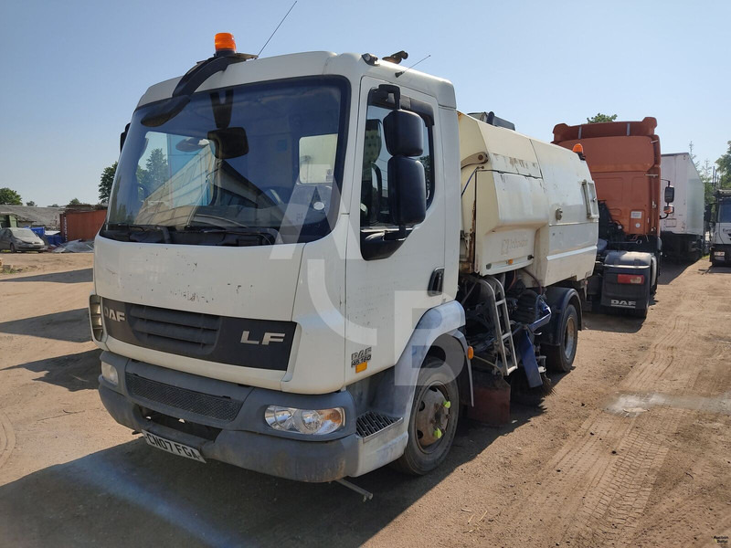 DAF LF45.160 - Barredora vial: foto 2 DAF LF45.160 - Barredora vial: foto 2