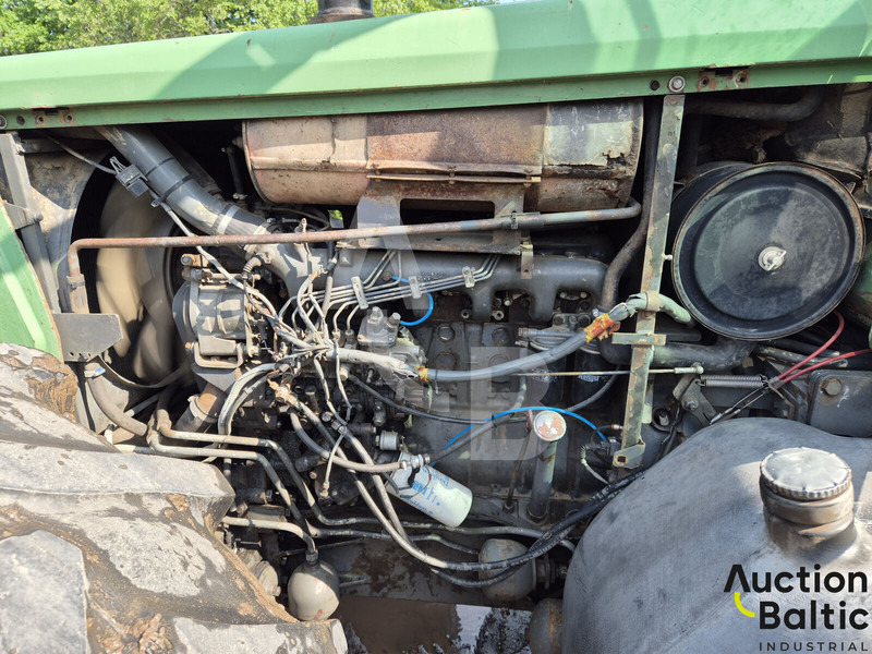 Tractor Fendt Favorit 824: foto 12
