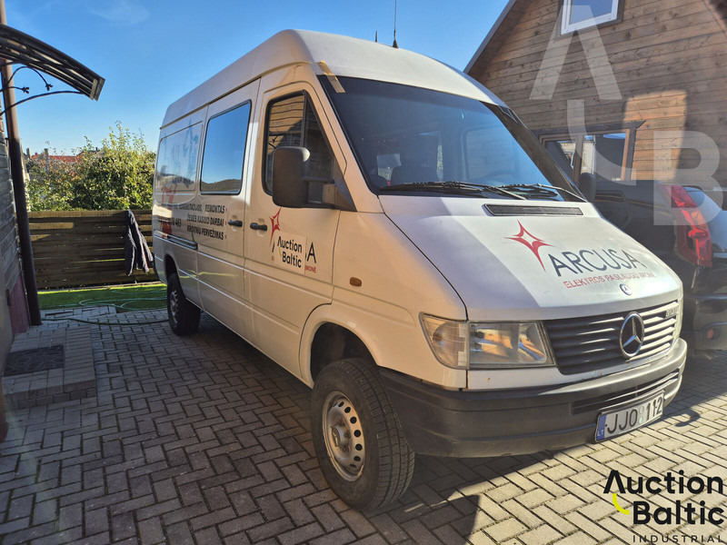 Mercedes-Benz 300-serie 312 D - Furgoneta: foto 2 Mercedes-Benz 300-serie 312 D - Furgoneta: foto 2