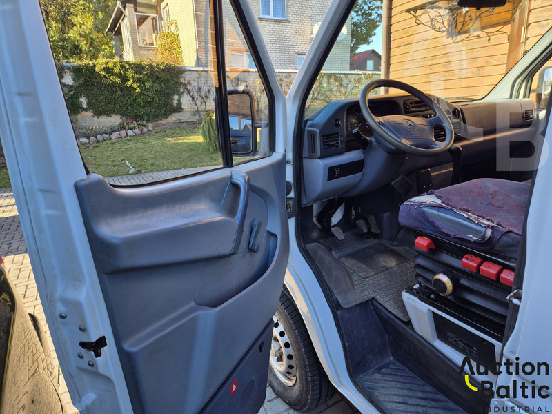 Mercedes-Benz 300-serie 312 D - Furgoneta: foto 5 Mercedes-Benz 300-serie 312 D - Furgoneta: foto 5