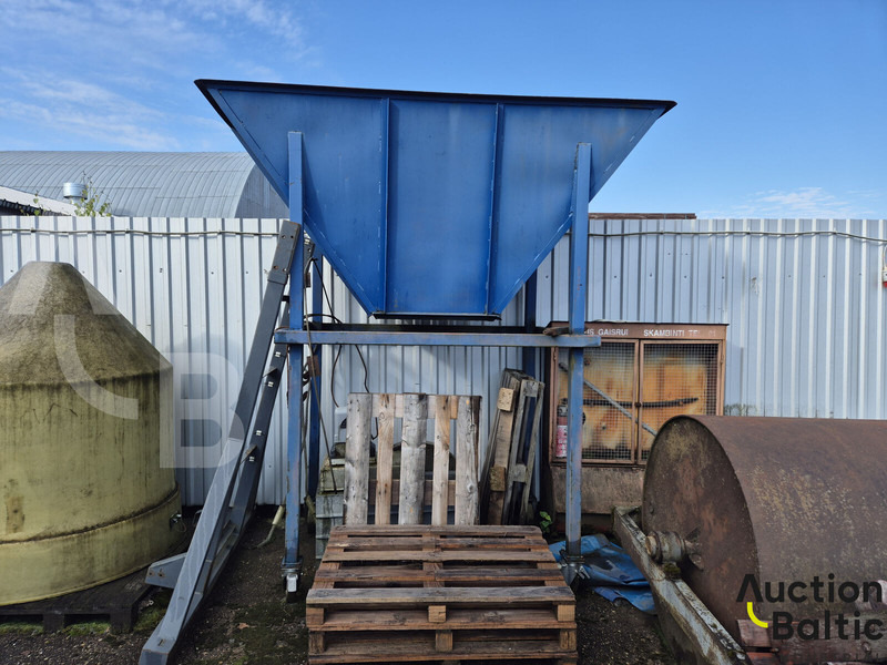 Hopper for various materials - Camión cisterna: foto 1 Hopper for various materials - Camión cisterna: foto 1