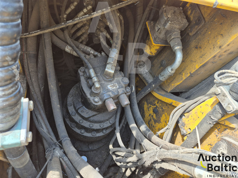 Excavadora de cadenas JCB JS 220: foto 14