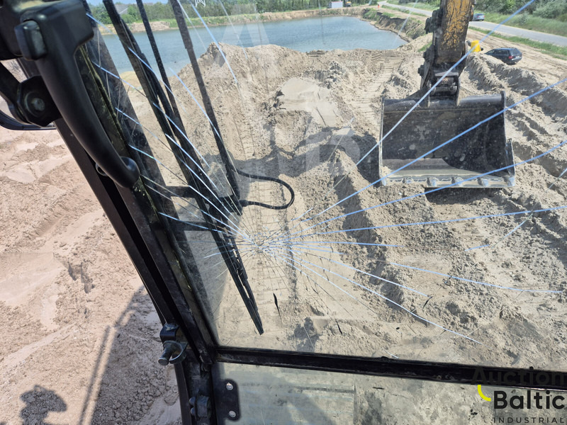 Excavadora de cadenas JCB JS 220: foto 11