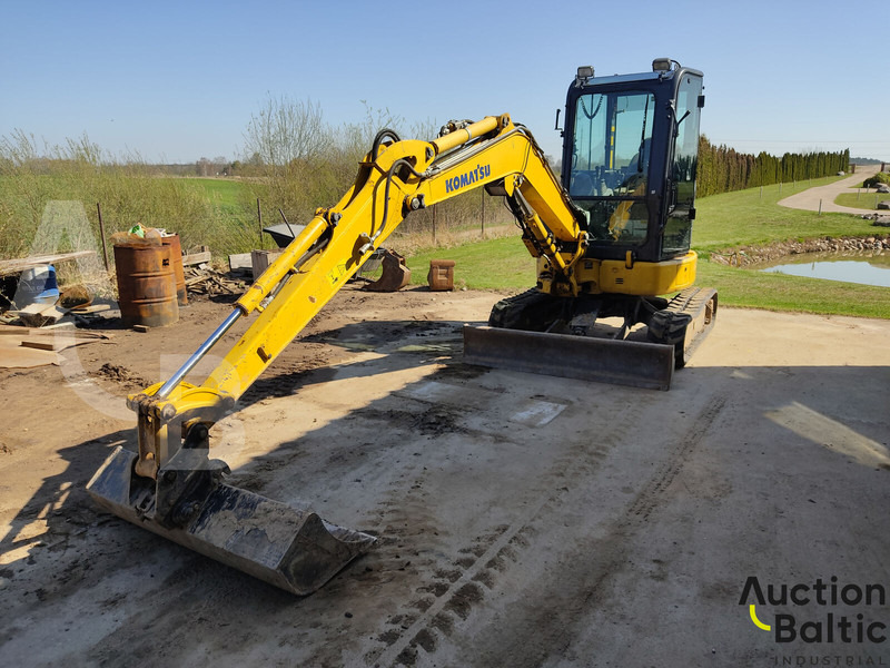 Komatsu PC35MR-5 - Miniexcavadora: foto 1 Komatsu PC35MR-5 - Miniexcavadora: foto 1