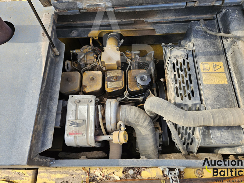 Excavadora de ruedas Komatsu PW130ES-6K: foto 7 Excavadora de ruedas Komatsu PW130ES-6K: foto 7