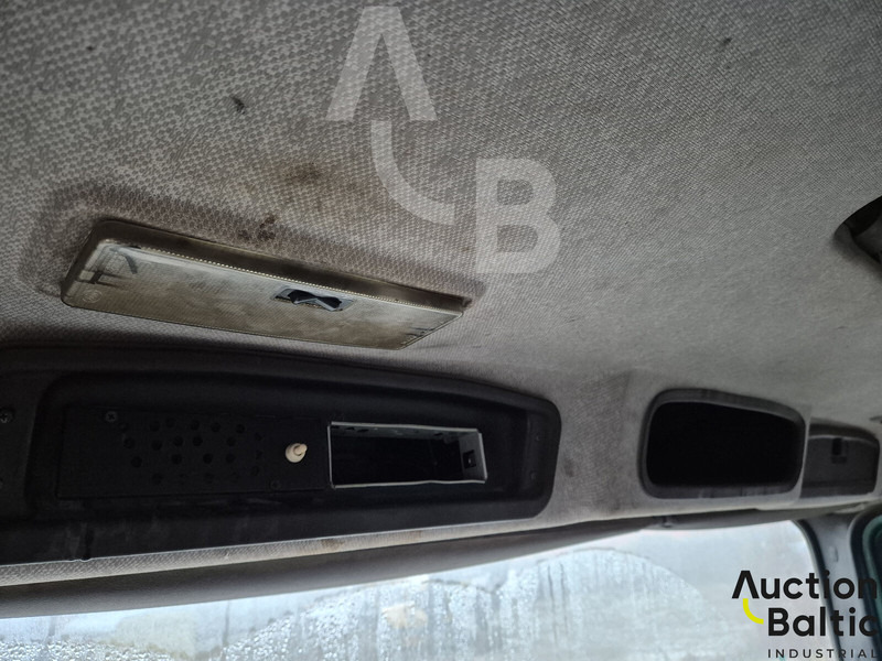 Camión volquete MAN 18.222: foto 11