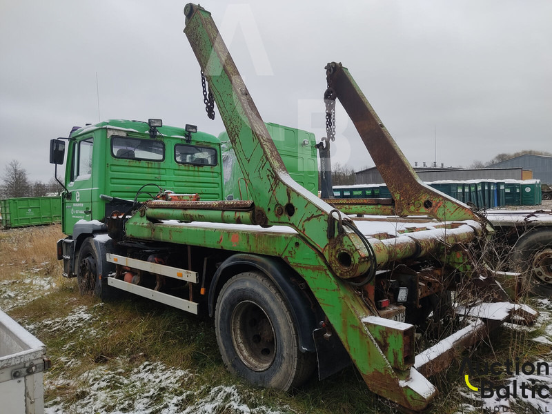 MAN 18.284 - Camión portacontenedor de cadenas: foto 4 MAN 18.284 - Camión portacontenedor de cadenas: foto 4
