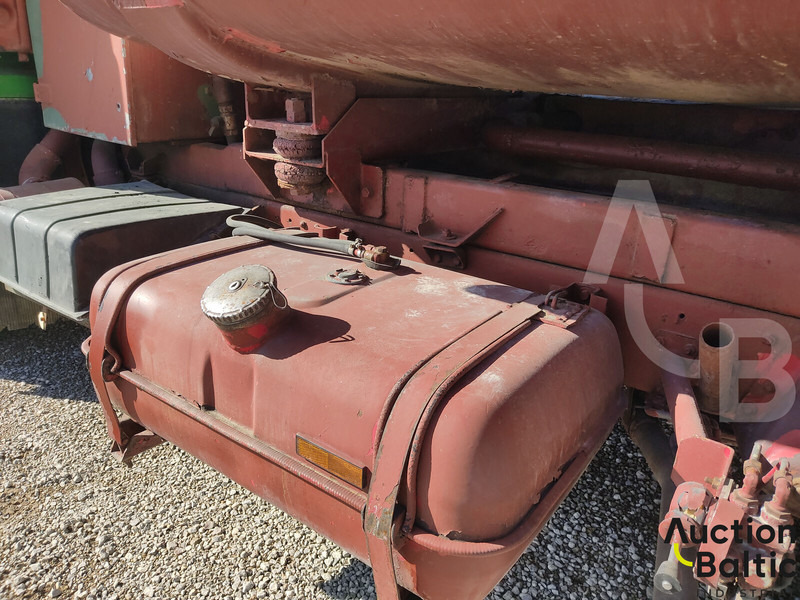 Camión cisterna para transporte de combustible MAN 8.136: foto 12